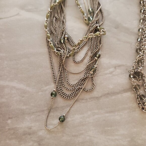 ✨ Talbots Necklace Multi Strand Green Silver Chain Fabric Raffia Beaded Peppy ✨ - Picture 2 of 6